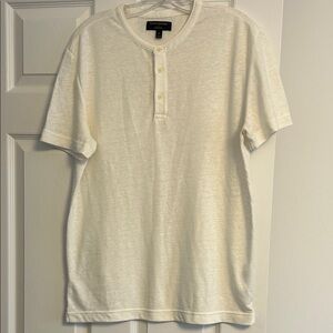 Banana Republic Men's Off-White Henley Shirt